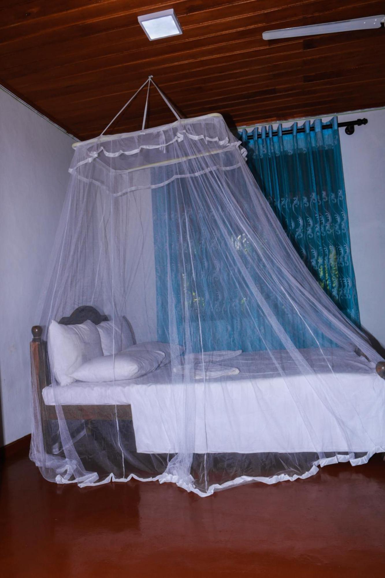 Hotel Golden Bell Tangalle Bagian luar foto