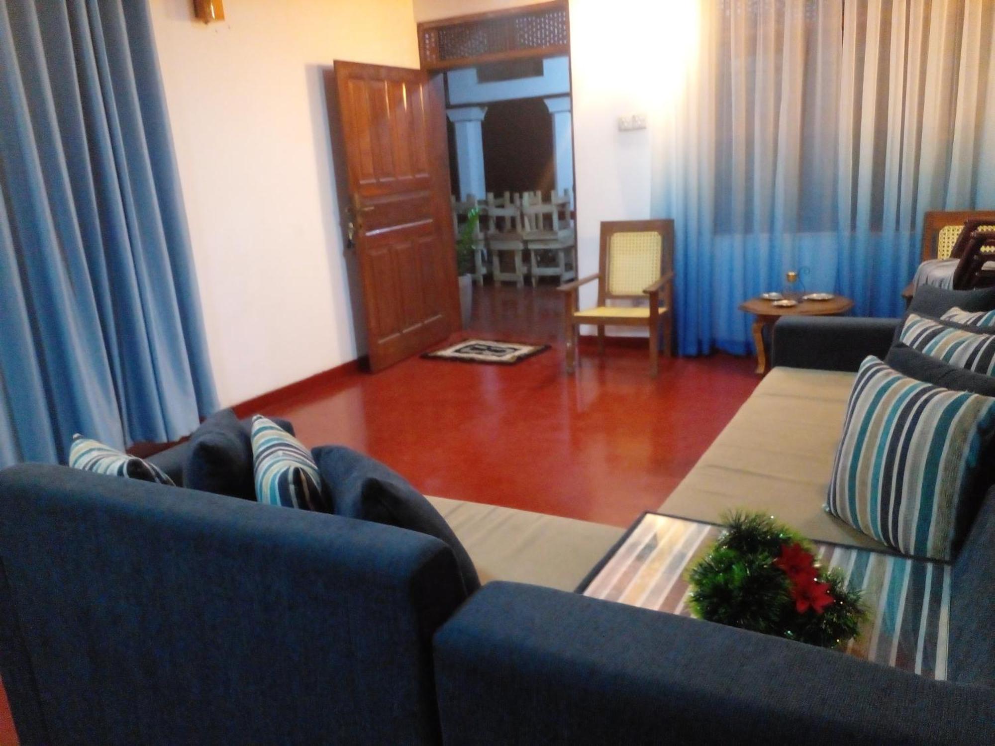 Hotel Golden Bell Tangalle Bagian luar foto